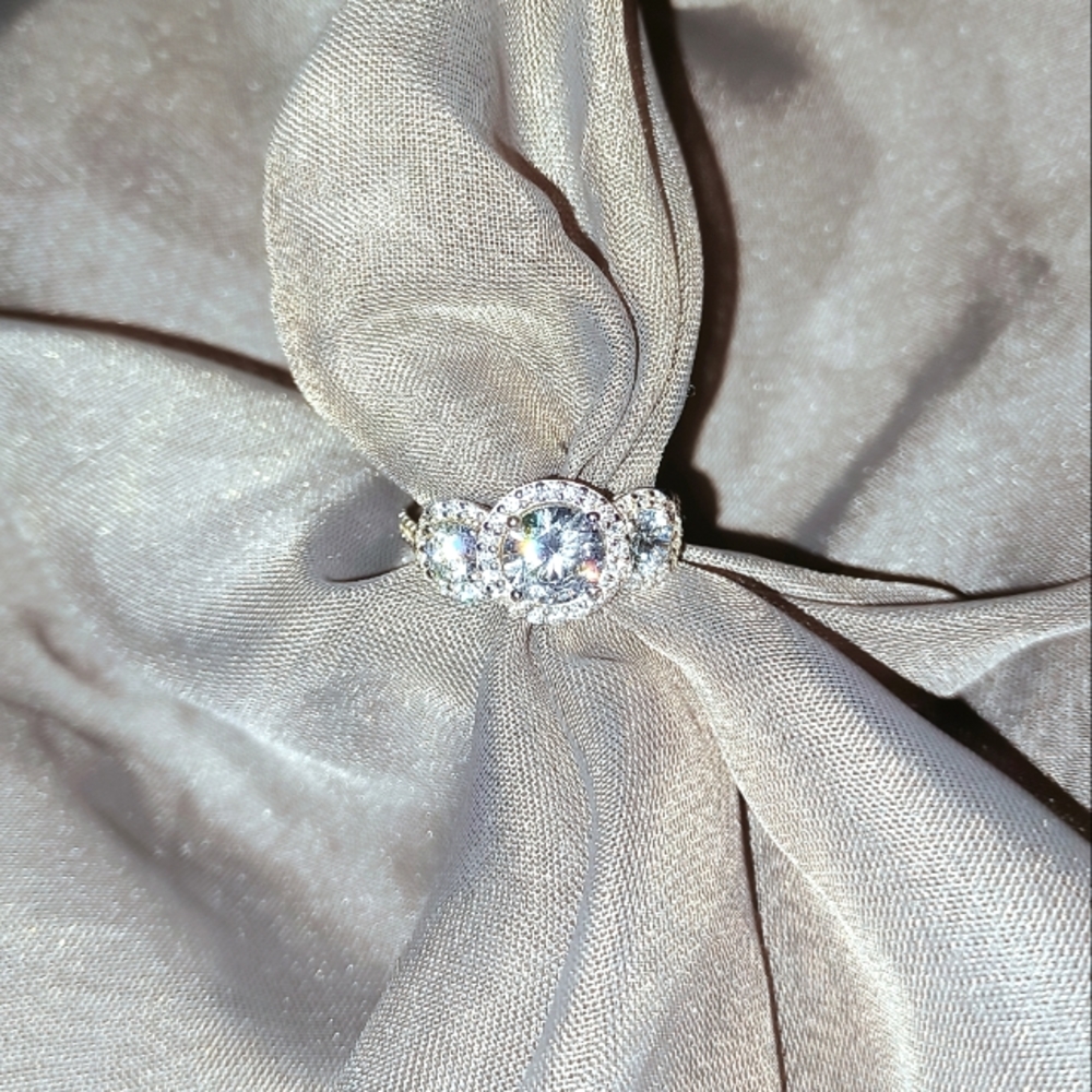 *Host Pick* NWT Sterling Silver Diamond Ring